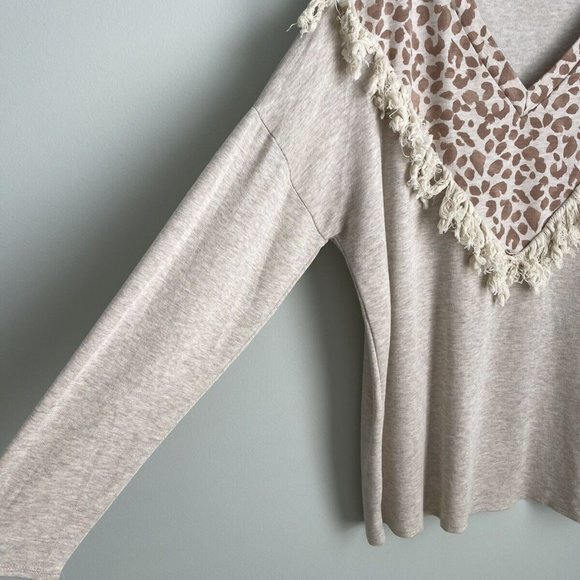 Three Bird Nest Giraffe Print Fringed V-Neck Sweater - Picture 5 of 6